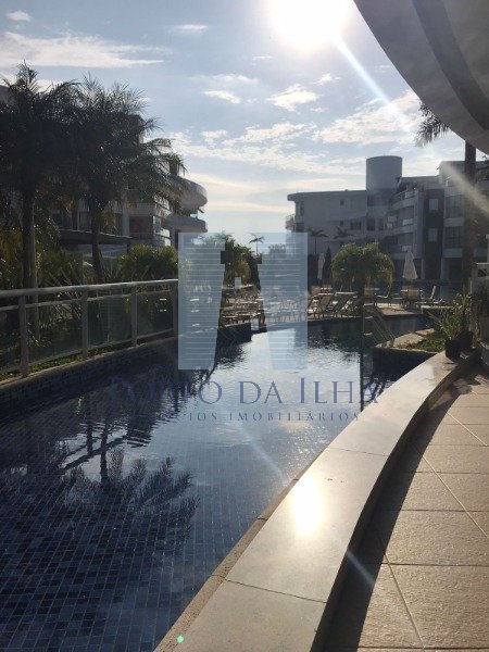 Apartamento para alugar com 4 quartos, 258m² - Foto 9