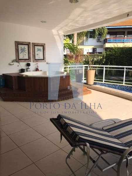 Apartamento para alugar com 4 quartos, 258m² - Foto 7