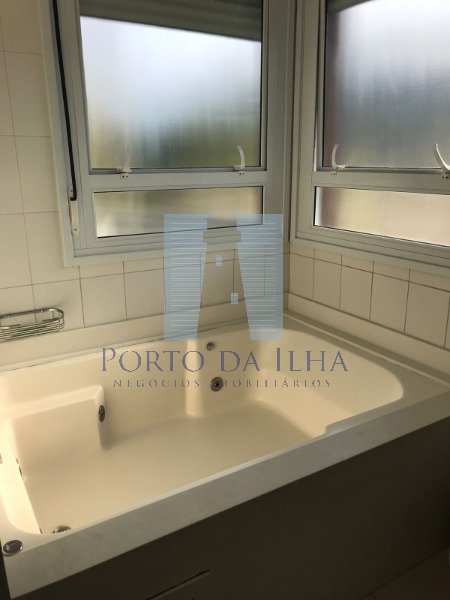 Apartamento para alugar com 4 quartos, 258m² - Foto 19