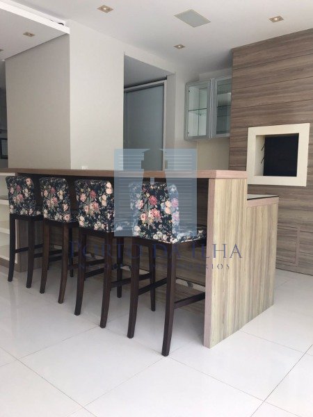 Apartamento para alugar com 4 quartos, 258m² - Foto 10