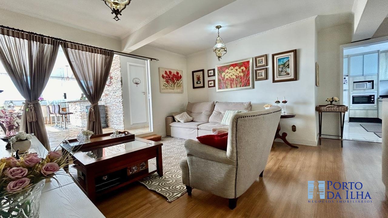Cobertura de 3 dorms., com 1 suíte à venda no Balneário Estreito - R$ 1.350.000,00