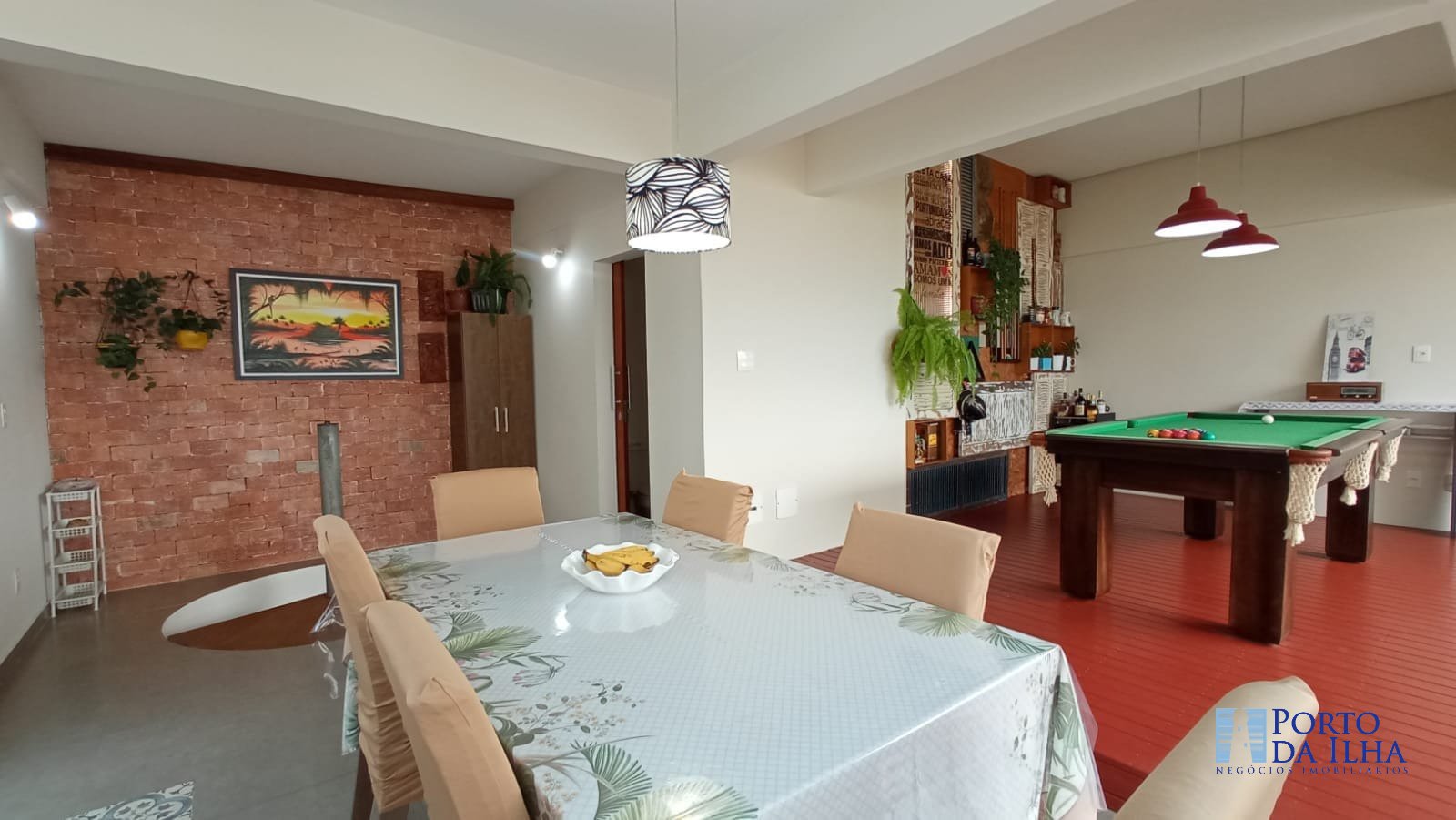 Cobertura de 3 dorms., com 1 suíte à venda no Centro de Florianópolis - R$ 1.500.000,00